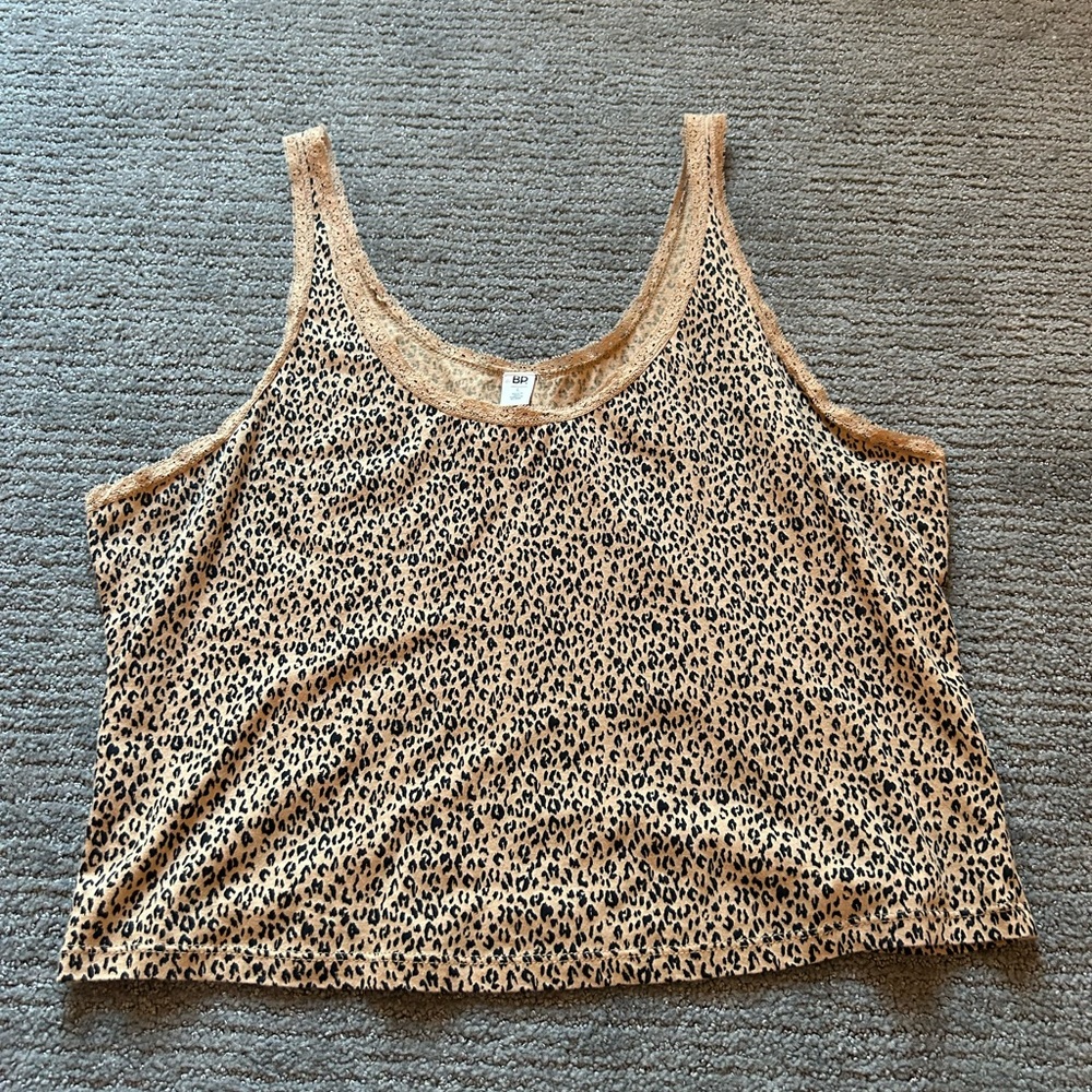 BLOOMINGDALES Cheetah Print Tank Top